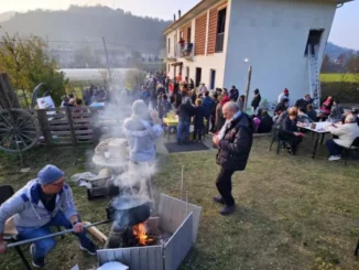 Mercatino di San Martino e Castagnata all'orto sociale di cascina Valore ad Alba 8