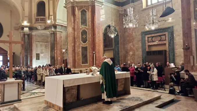 Conferito il mandato ai 59 ministri dell'Eucarestia dell'Unità pastorale 50 di Bra