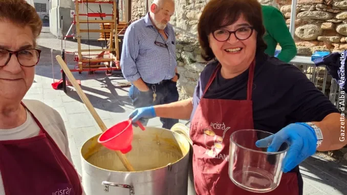 A Dogliani oggi con la Fiera dei santi torna in scena la cisrà