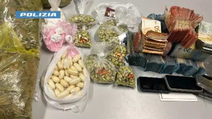Sequestrata cocaina e crack, due arresti per spaccio a Torino