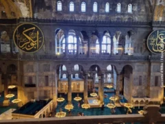 In viaggio con Gazzetta / I pellegrini arrivano e visitano Istanbul