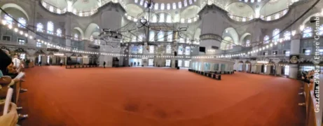 In viaggio con Gazzetta / I pellegrini arrivano e visitano Istanbul 2