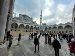 In viaggio con Gazzetta / I pellegrini arrivano e visitano Istanbul 3