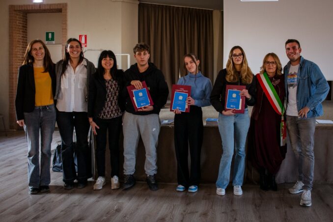La Morra: premiato chi è fedele alla terra e al paese 1