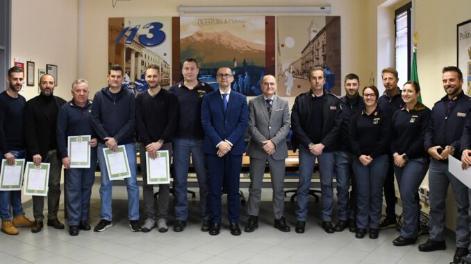Medaglie e attestati al personale della Polizia di Stato di Cuneo che si è distinto