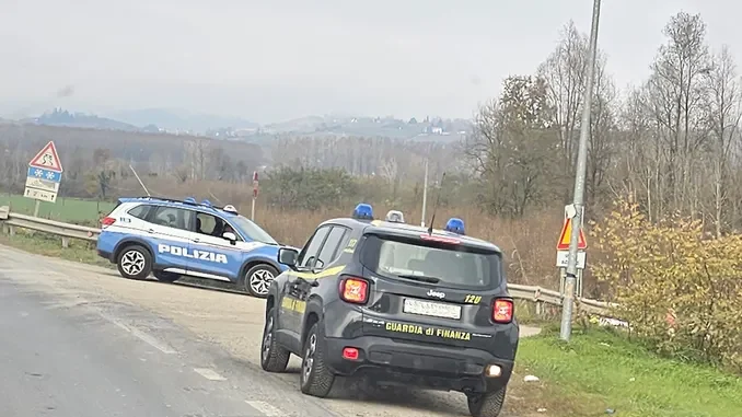 È in corso un controllo di Polizia e Guardia di finanza nel cantiere dell'autostrada a Roddi 1
