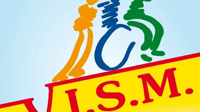 Vism, volontari per la lotta alla sclerosi multipla, salutano il nuovo pulmino con uno spettacolo teatrale