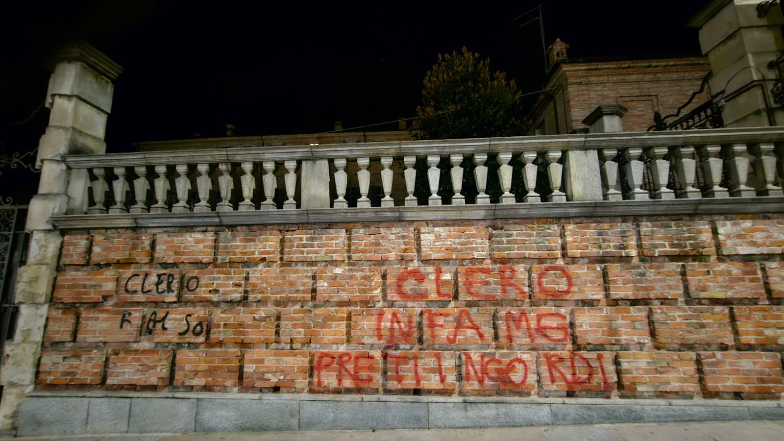 Nel pomeriggio di domenica corteo antirazzista ad Alba 3