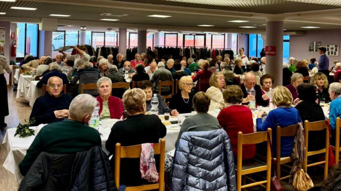 Festa di Natale della Terza Età per i Centri d’incontro albesi 1