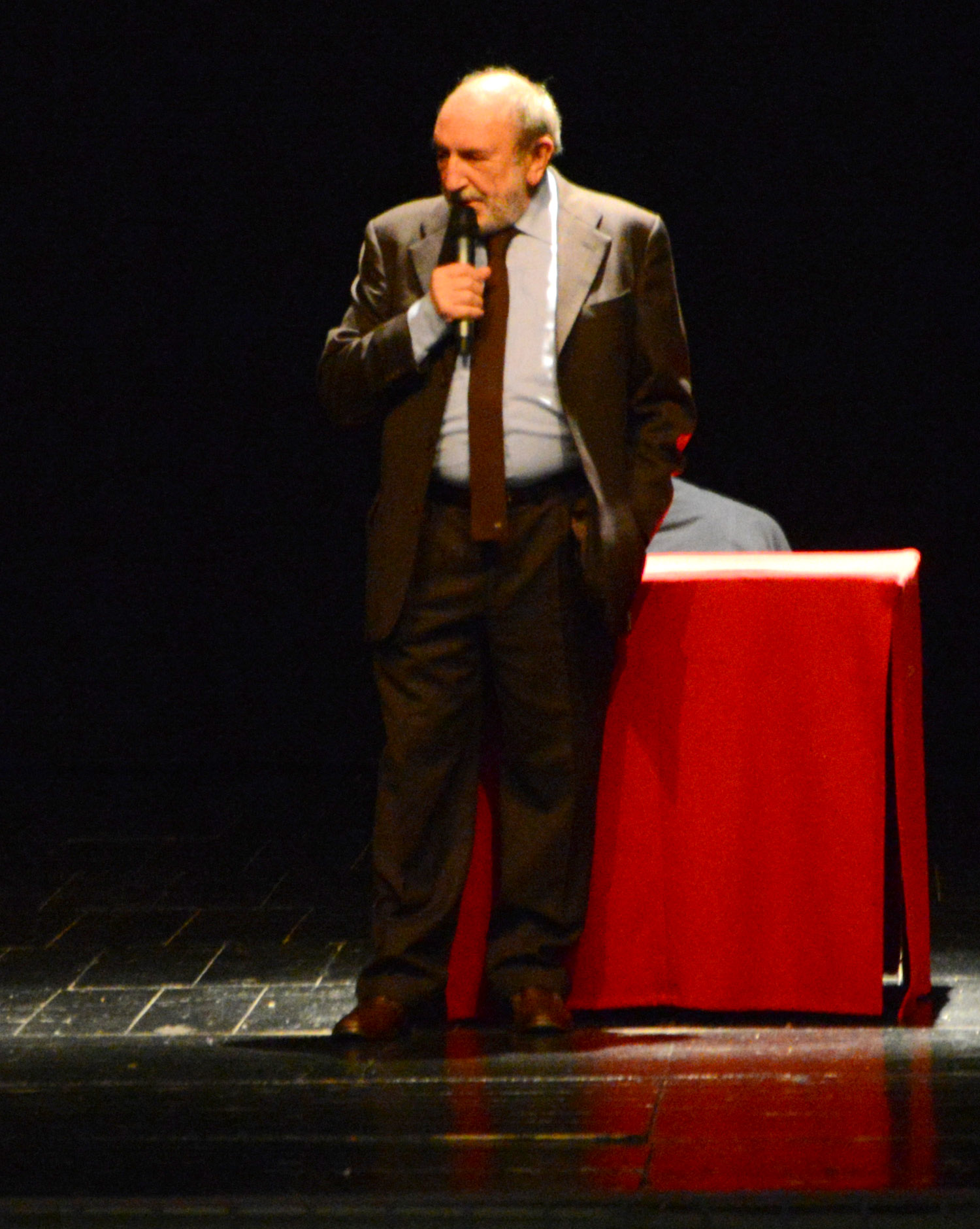 Umberto Galimberti ha raccontato il vero amore al teatro Sociale di Alba (FOTOGALLERY)