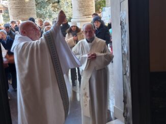 Aperta la porta santa al santuario della Madonna dei fiori a Bra