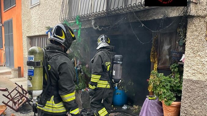 Incendio al piavo terra di un'abitazione in via Mistral a Cuneo