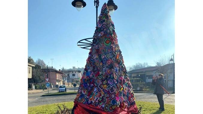 Domenica 15, a Baldissero, mercatino di Natale in piazza Martiri