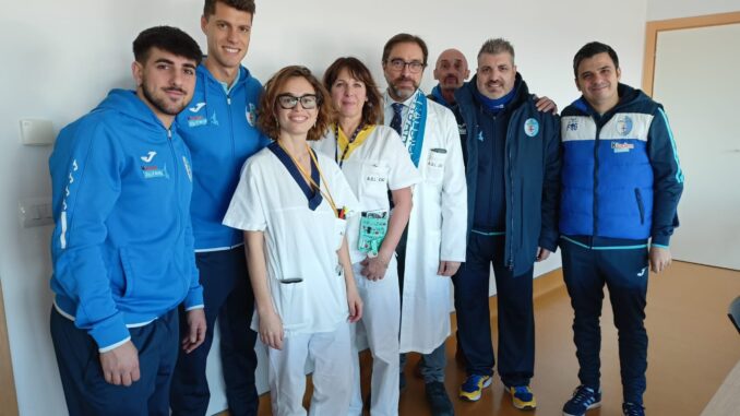 Gli auguri dell'Albese calcio al reparto di pediatria dell'ospedale di Verduno
