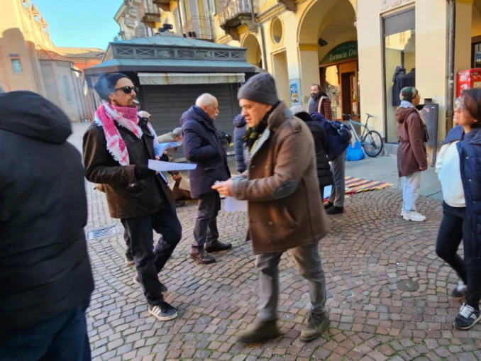Ad Alba le coperte non bastano: Assemblea in movimento chiede un dormitorio 1