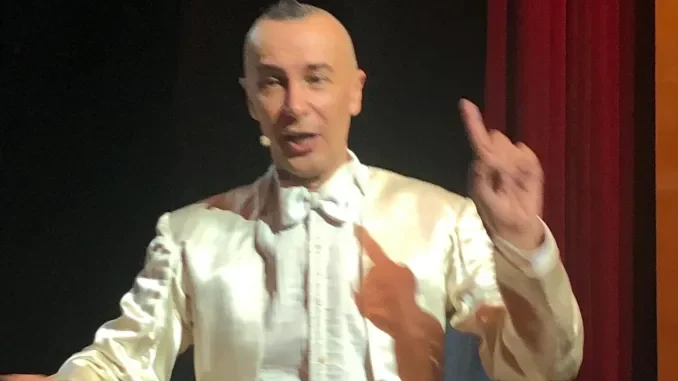 È stata una grande serata al Politeama di Bra con Arturo Brachetti 2