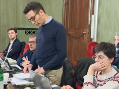 Consiglio comunale / Alba ricorda i due migranti morti e prepara un dormitorio temporaneo 1