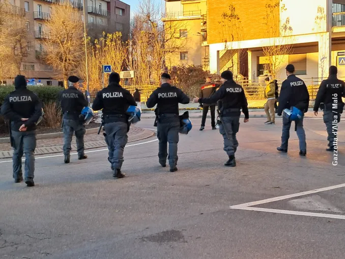 Alba / Sabato 21 i collettivi albesi tornano in corteo per ricordare i due ragazzi morti 4
