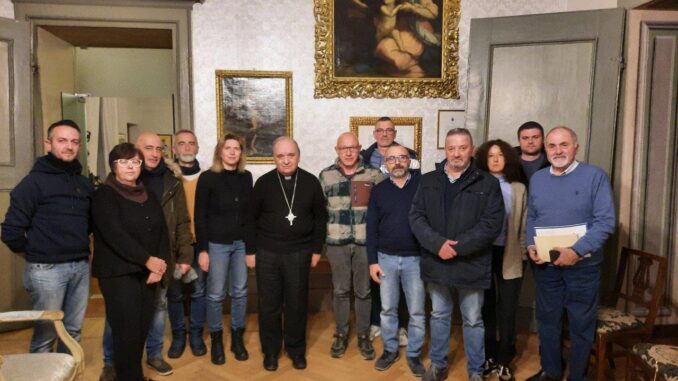 (NON PUBBLICARE) Diageo / Il vescovo incontra lavoratori e sindacati: «Il lavoro è dignità: un'azienda sana non può chiudere solo per profitto»