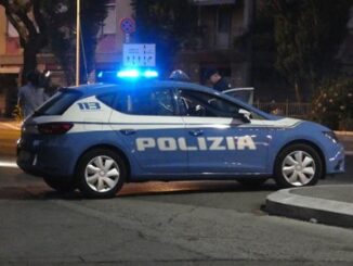 Danneggia le auto in sosta con una mazza, arrestato ad Asti