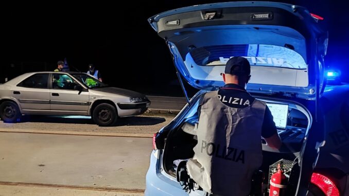 Fermato a Saluzzo il cammionista che viaggiava con il cronotachigrafo alterato senza rispettare i tempi di riposo