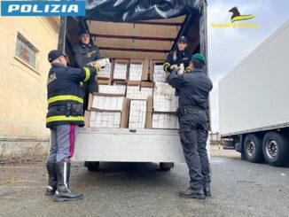 Un tonnellata di sigarette di contrabbando a marchio Marlboro sequestrate nel Torinese