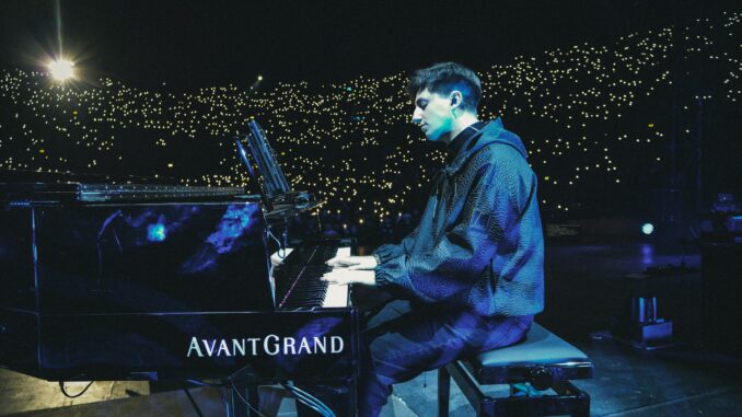 “Someplace. Da qualche parte… nella musica”, Emiliano Blangero in concerto al Museo Eusebio di Alba