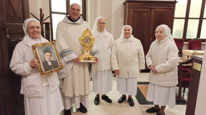 La reliquia di San Giuseppe Benedetto Cottolengoha fatto tappa al Santuario 5