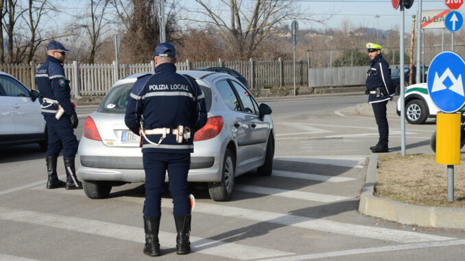 Gli agenti della Polizia locale albese fanno lo straordinario