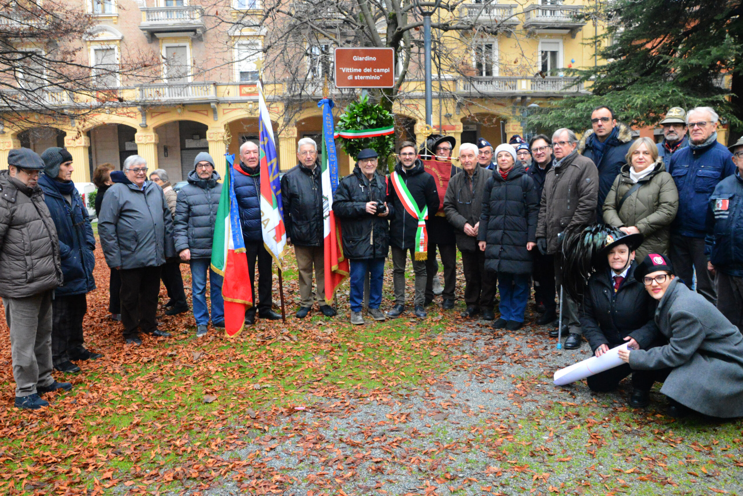 Giorno della memoria / Ad Alba la cerimonia nei giardini di via Roma (FOTO)