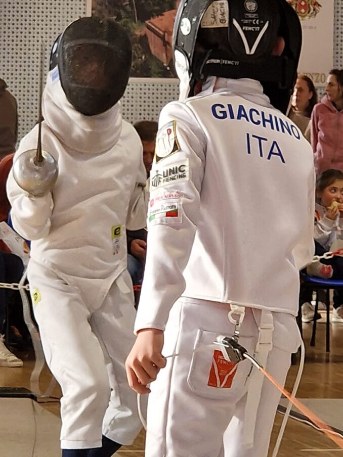 Alla gara di spada regionale Gran Premio Giovanissimi in pedana ad Agliè il Club Scherma Associati 7