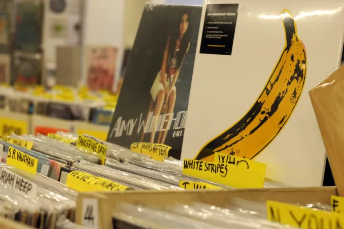 Ernyaldisko presenta la prima fiera del disco, cd e vinile, di Alba per la gioia dei collezionisti 2