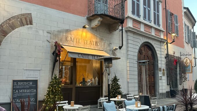 Al caffè teatro con il brunch della befana si sostiene l'associazione Mai+sole
