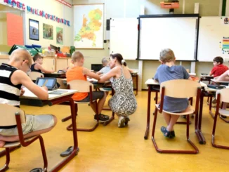 Scuola / Le iscrizioni per l'anno 2025-26 si apriranno soltanto il 21 gennaio 1