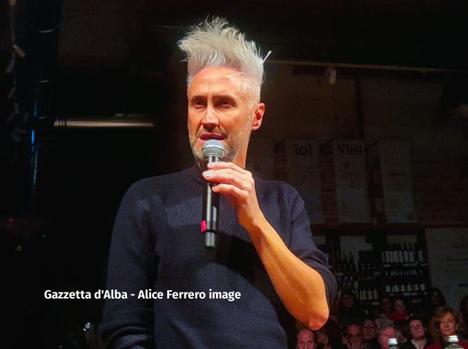 Vincenzo Schettini con la sua coinvolgente lectio magistrale “La fisica e la vita,” affascina il pubblico in Fondazione Mirafiore 4