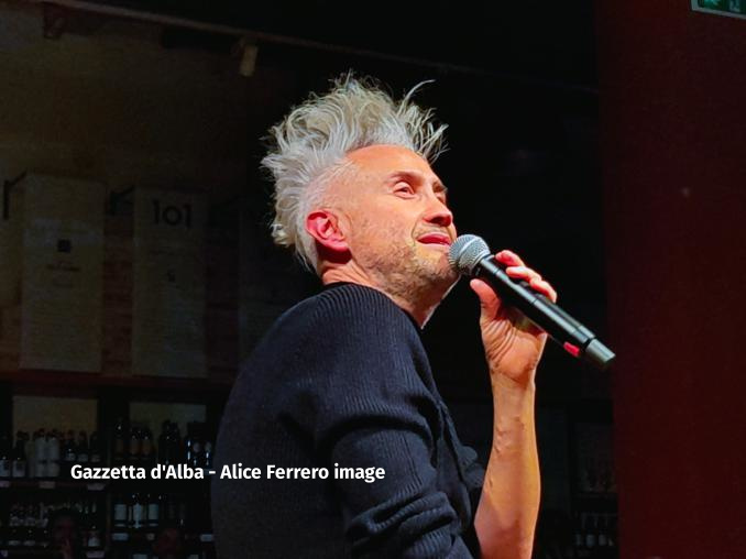 Vincenzo Schettini con la sua coinvolgente lectio magistrale “La fisica e la vita,” affascina il pubblico in Fondazione Mirafiore 9