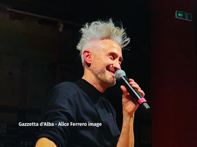 Vincenzo Schettini con la sua coinvolgente lectio magistrale “La fisica e la vita,” affascina il pubblico in Fondazione Mirafiore 17