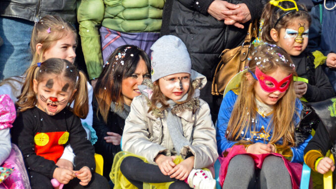 È l'ora del Carnevale a Sinio, Lequio Berria, Novello e Grinzane Cavour tra giochi e feste in maschera