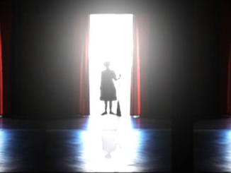 Per la rassegna teatrale Sacra famiglia andrà in scena Tre sull'altalena di Luigi Lunari
