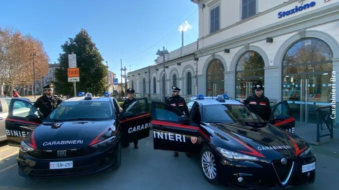 Pattuglie dei Carabinieri contro il degrado alla stazione di Bra: i controlli portano a denunce, allontanamenti e multe 1