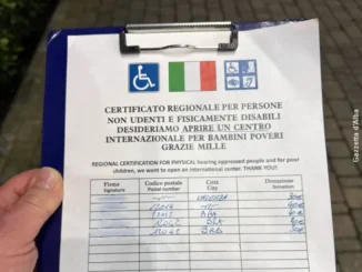 Attenzione ai falsi sordi! Un millantatore che raccoglieva soldi cacciato dal centro commerciale