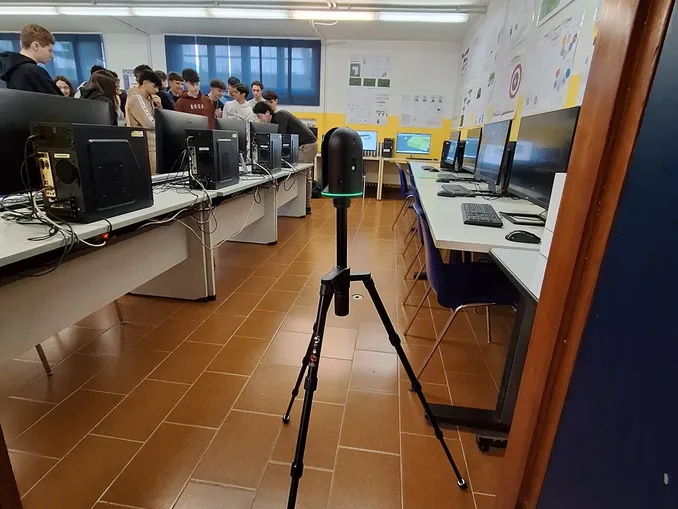 Scuola / Corso Cat all'Einaudi e Collegio geometri adottano il laser scanner Lider 1