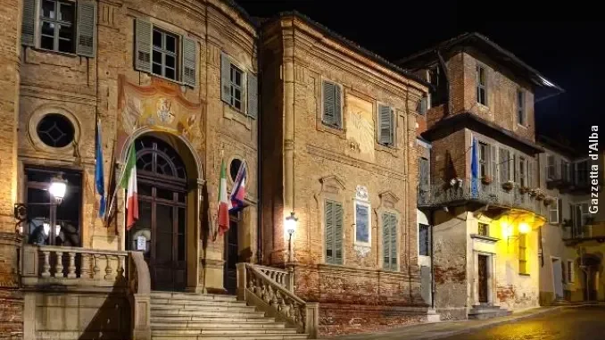 M'illumino di meno e giornata del risparmio: domenica Bra spegne due monumenti