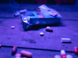 L'amore ai tempi del fentanyl, il documentario proiettato al cinema Vekkio