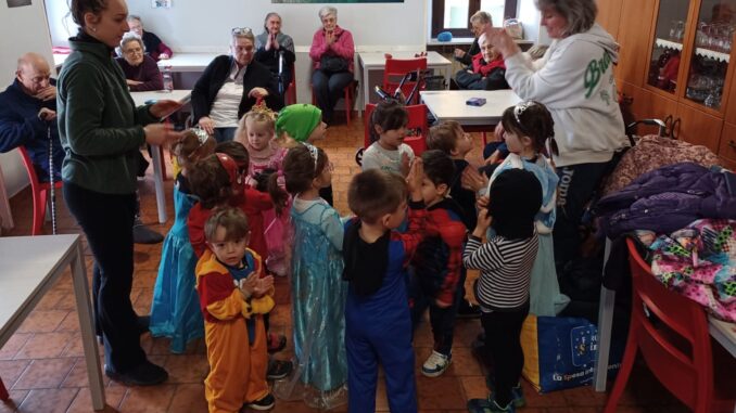 Serravalle, il Carnevale che unisce nonni e nipoti al soggiorno Boeri