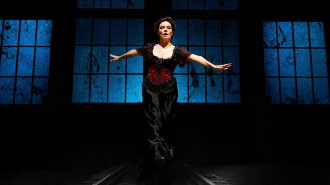 Anna Karenina Galatea Ranzi in “Anna Karenina", martedì 11 marzo al Teatro Sociale “Giorgio Busca” di Alba