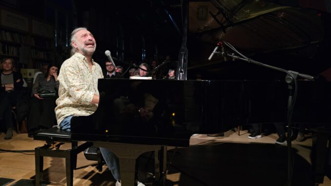Stefano Bollani protagonista al Laboratorio di Resistenza permanente della fondazione Mirafiore