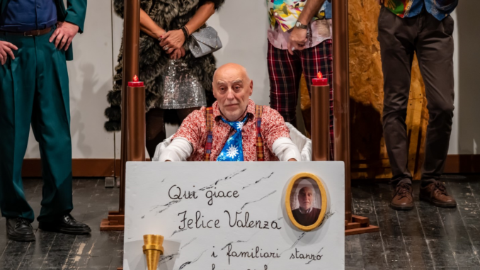 Teatro del territorio: “Tut per ‘n mort” in scena al Sociale “G. Busca” di Alba