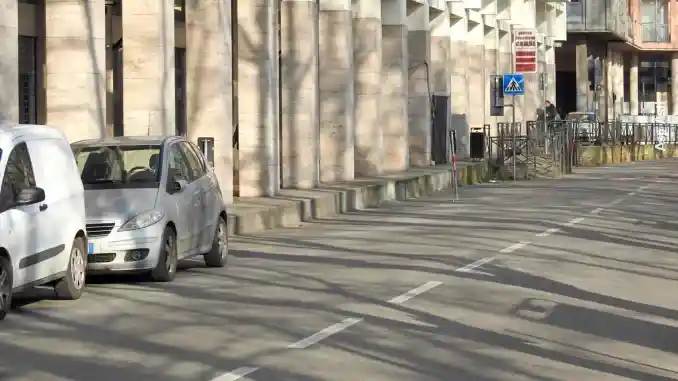 asti-sosta-gratuita-Einaudi Ad Asti diventano liberi alcuni parcheggi nei corsi Einaudi e Matteotti
