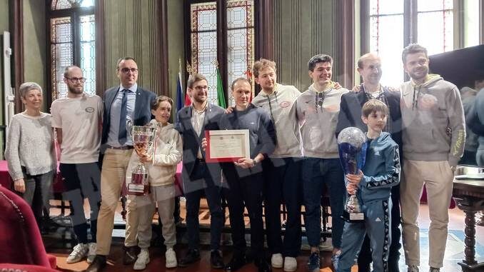 La Lisport ricevuta in Comune ad Alba per la vittoria nel trofeo Caroleo di tennis